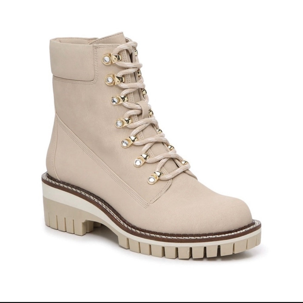 Jennifer Lopez Tan Winter Boots